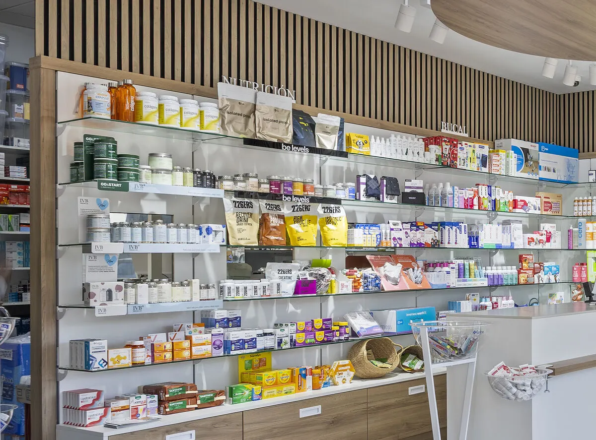 Zona de nutrición y suplementación de la farmacia